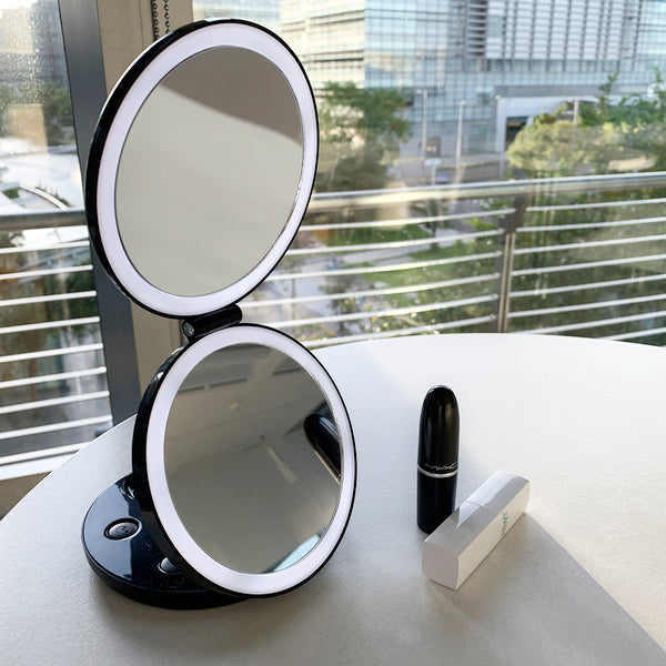 Travel Vanity Makeup Bag LED Lighted Magnifying Mirror 