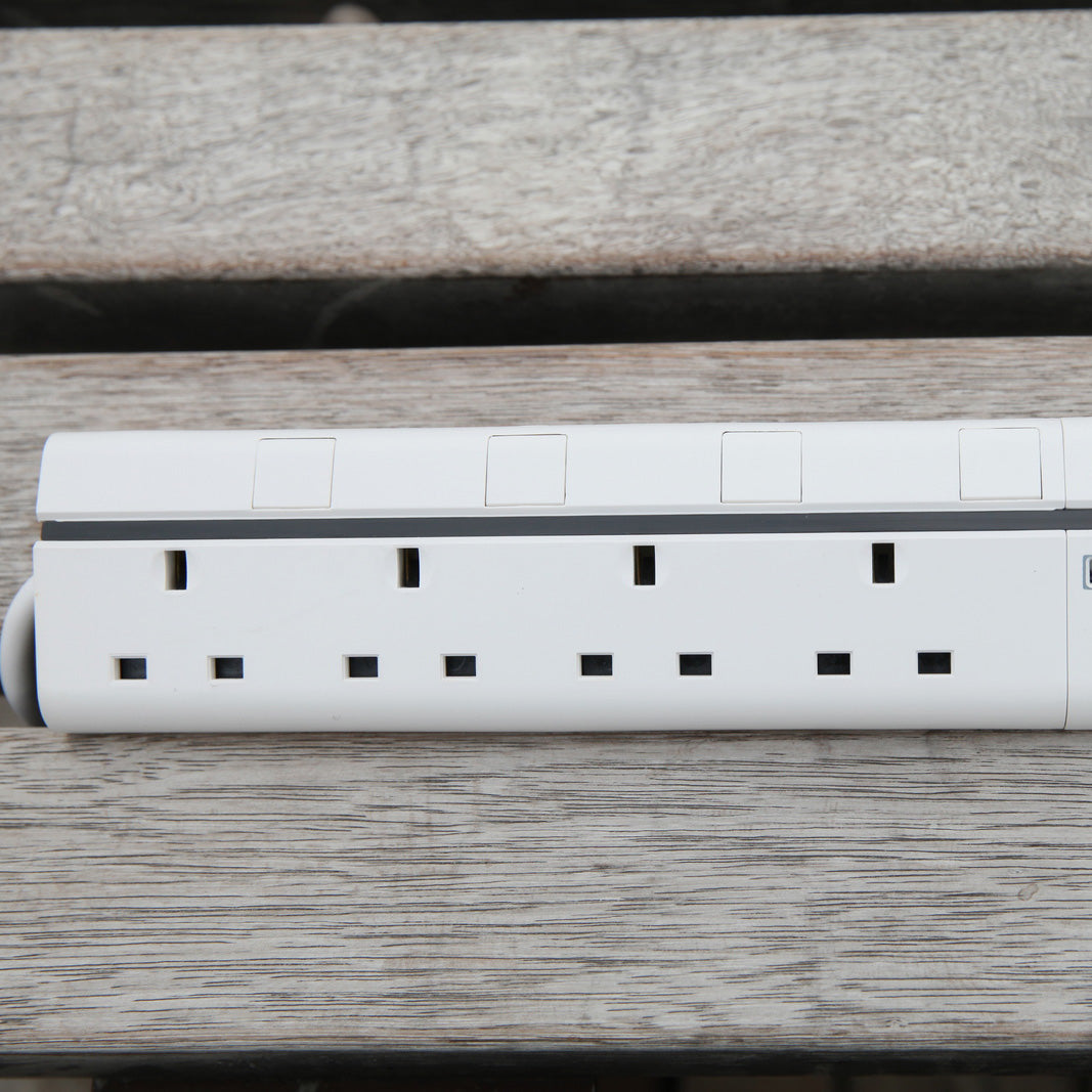 Lexuma XStrip – 4 Gang UK Surge Protector Power Strip with 4 USB Ports - GadgetiCloud